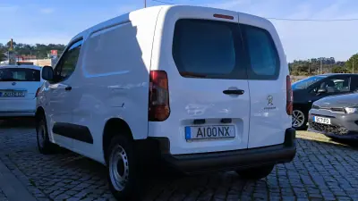 Peugeot Partner L1 2021 - 14490 EUR, 111190 km - AUTO.MOTO.pt - 111190km - foto 5 de 10