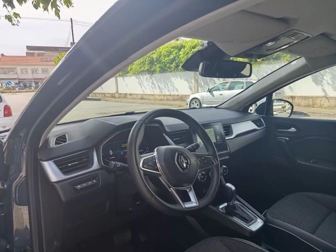 Renault Captur 2022 - 19990 EUR, 69045 km - AUTO.MOTO.pt - 69045km - foto 14 de 20