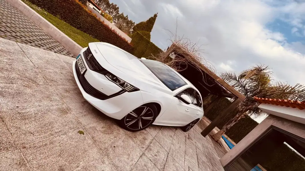 Peugeot 508 2020 - 21250 EUR, 112937 km - AUTO.MOTO.pt - 112937km - foto 23 de 23