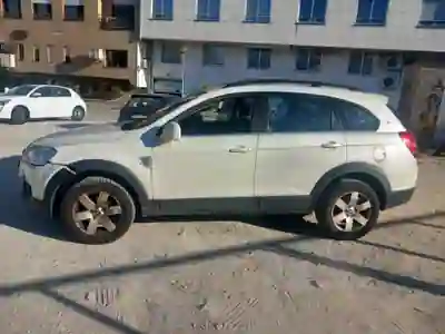 Chevrolet Captiva 2009 - 7000 EUR, 160000 km - AUTO.MOTO.pt - 160000km - foto 3 de 13