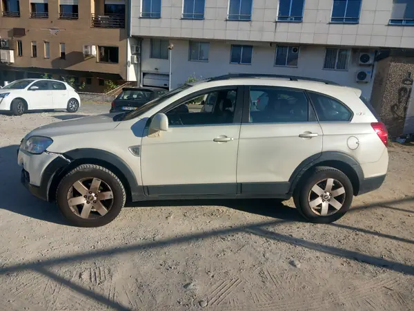 Chevrolet Captiva 2009 - 7000 EUR, 160000 km - AUTO.MOTO.pt - 160000km - foto 3 de 13