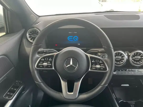 Mercedes-Benz EQA 2023 - 30990 EUR, 77000 km - AUTO.MOTO.pt - 77000km - foto 9 de 16