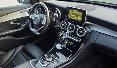 Mercedes-Benz C 220 2017 - 26500 EUR, 126000 km - AUTO.MOTO.pt - 126000km - foto 29 de 32