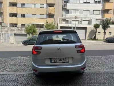 Citroën C4 Grand Picasso 2014 - 8950 EUR, 217000 km - AUTO.MOTO.pt - 217000km - foto 5 de 16