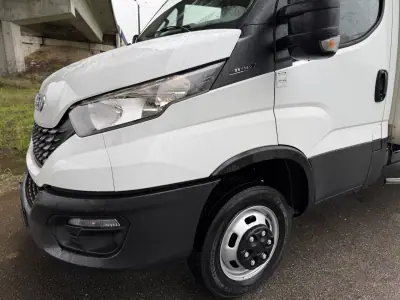 Iveco DAILY 35-140 CONTENTOR E PLATAFORMA 2020 - 28490 EUR, 91000 km - AUTO.MOTO.pt - 91000km - foto 8 de 34