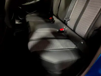 Peugeot 208 2019 - 14500 EUR, 90000 km - AUTO.MOTO.pt - 90000km - foto 36 de 60