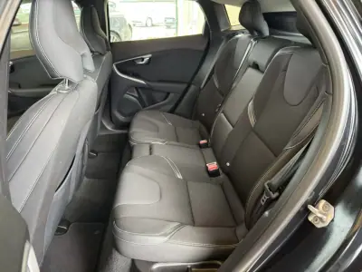 Volvo V40 2014 - 10950 EUR, 203325 km - AUTO.MOTO.pt - 203325km - foto 24 de 32