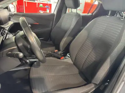 Peugeot 208 2021 - 15750 EUR, 87561 km - AUTO.MOTO.pt - 87561km - foto 7 de 14
