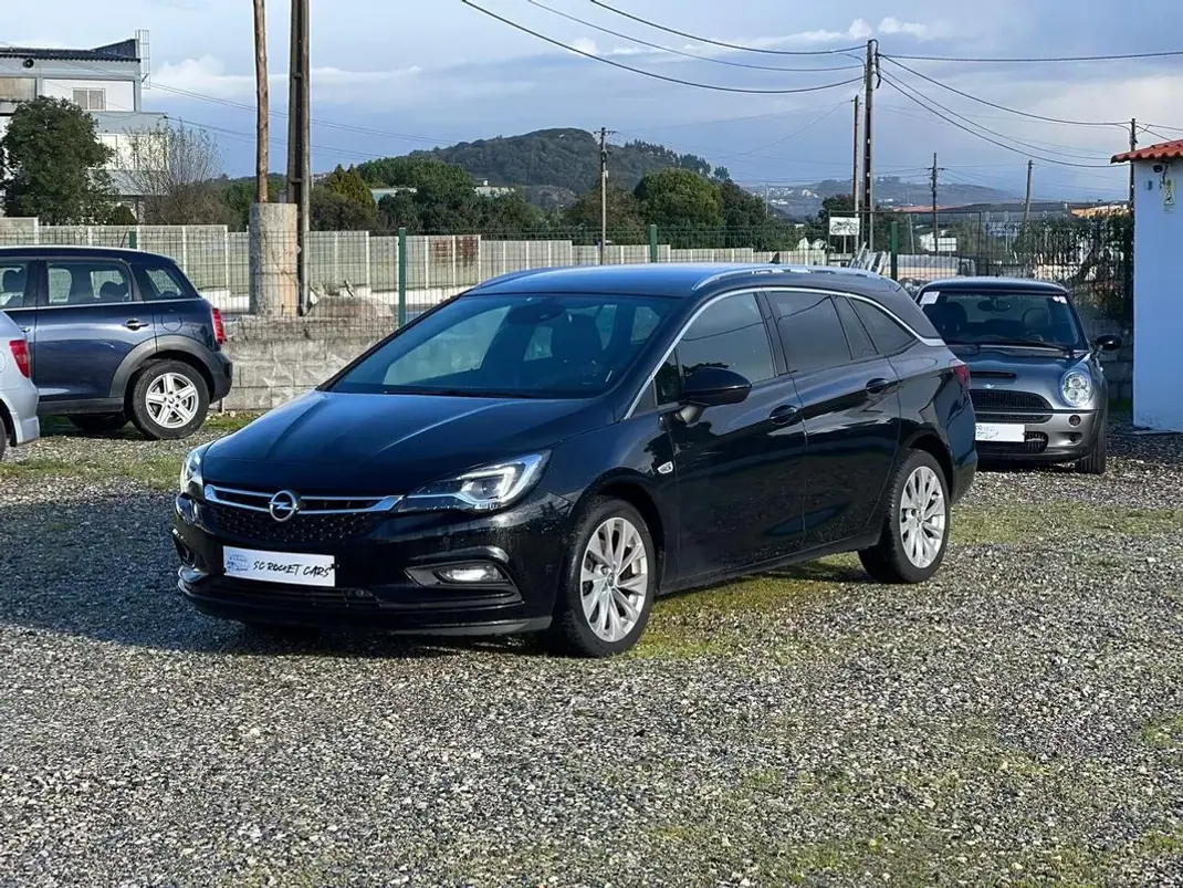 Opel Astra Sports Tourer 2018 - 12984 EUR, 97000 km - AUTO.MOTO.pt - 97000km - foto 24 de 26