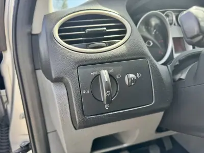 Ford Focus 2009 - 7250 EUR, 177000 km - AUTO.MOTO.pt - 177000km - foto 23 de 23