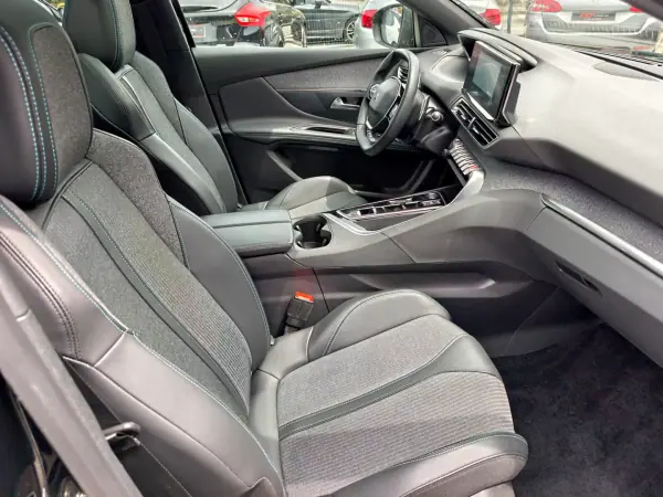 Peugeot 3008 2023 - 25500 EUR, 114486 km - AUTO.MOTO.pt - 114486km - foto 9 de 22
