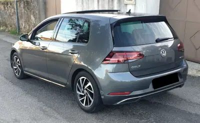 Volkswagen Golf 2018 - 17990 EUR, 118115 km - AUTO.MOTO.pt - 118115km - foto 6 de 26