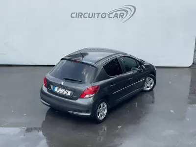 Peugeot 207 2011 - 5450 EUR, 211655 km - AUTO.MOTO.pt - 211655km - foto 8 de 24