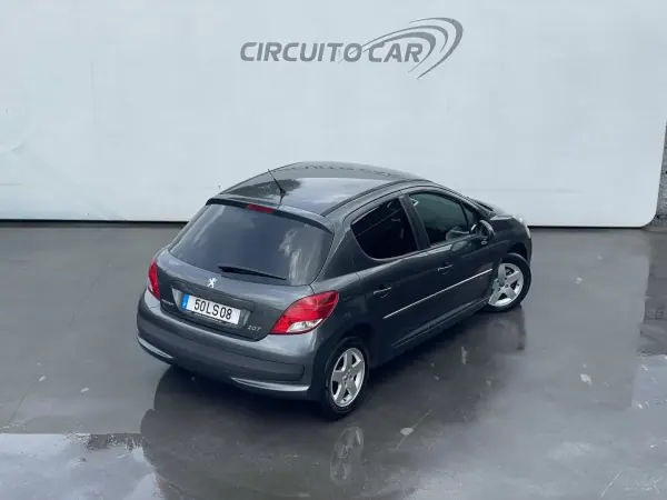 Peugeot 207 2011 - 5450 EUR, 211655 km - AUTO.MOTO.pt - 211655km - foto 8 de 24