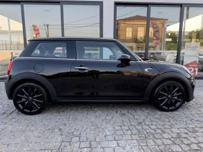 MINI One 2016 - 11900 EUR, 133000 km - AUTO.MOTO.pt - 133000km - foto 21 de 86