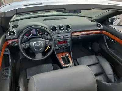 Audi A4 Cabrio 2014 - 10900 EUR, 193145 km - AUTO.MOTO.pt - 193145km - foto 17 de 34
