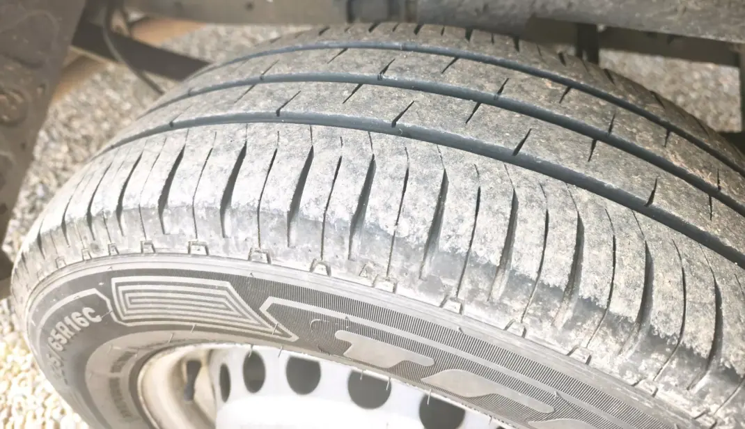 Iveco Daily 2.3 35 S 140 Isotérmica 2017 - 13813 EUR, 330322 km - AUTO.MOTO.pt - 330322km - foto 10 de 10