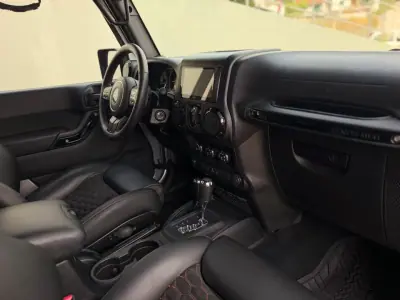 Jeep Wrangler Unlimited 2014 - 78500 EUR, 95000 km - 95000km - foto 17 de 31