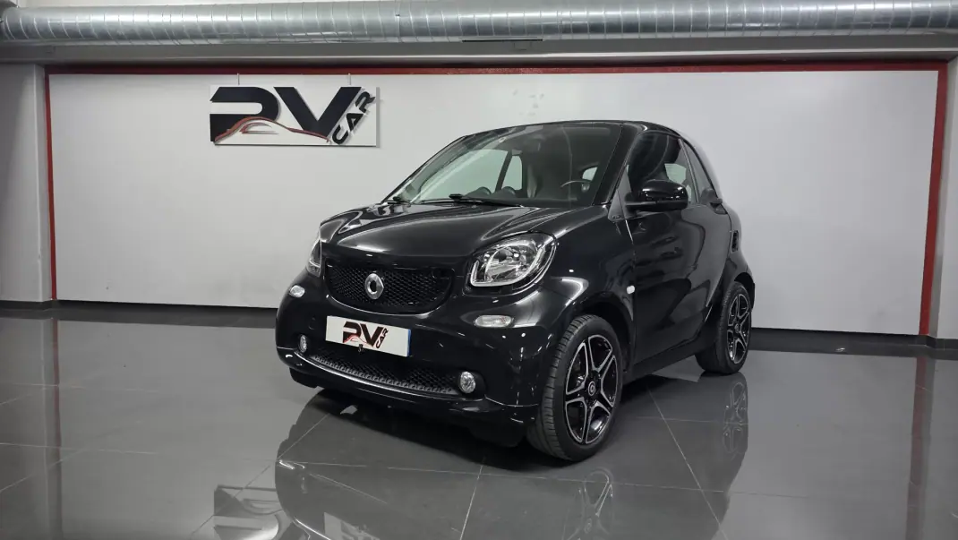 Smart ForTwo Coupé 2018 - 14990 EUR, 72000 km - AUTO.MOTO.pt - 72000km - foto 1 de 37