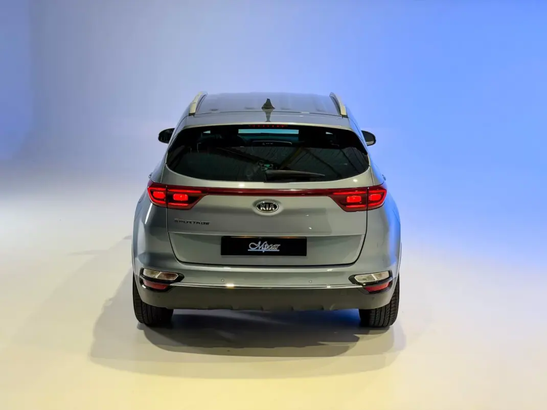 Kia Sportage 2021 - 15950 EUR, 177000 km - 177000km - foto 27 de 33