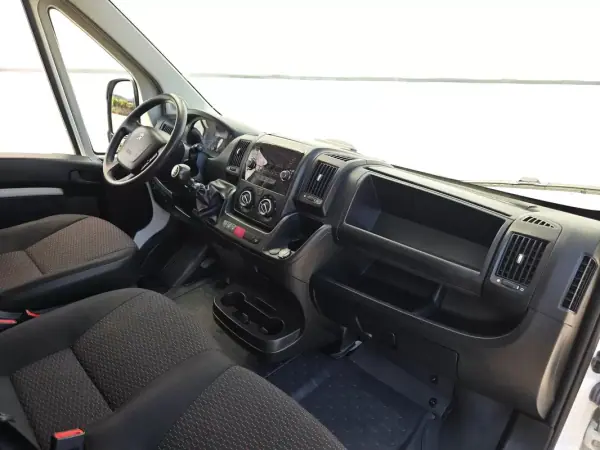 Peugeot Boxer 2020 - 14500 EUR, 149900 km - AUTO.MOTO.pt - 149900km - foto 14 de 19
