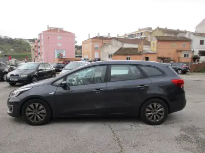 Kia Ceed SW 2016 - 9900 EUR, 160000 km - AUTO.MOTO.pt - 160000km - foto 5 de 12