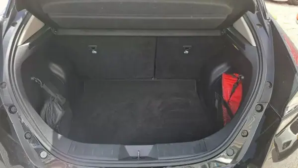 Nissan Leaf 2018 - 12890 EUR, 62000 km - AUTO.MOTO.pt - 62000km - foto 8 de 45