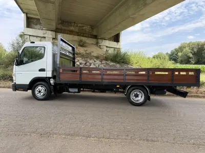 Mitsubishi FUSO CANTER 3C13 6 VEL LONGA 5,75M 2009 - 23900 EUR, 189000 km - AUTO.MOTO.pt - 189000km - foto 11 de 23