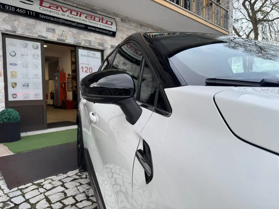 Renault Captur 2023 - 18500 EUR, 103000 km - AUTO.MOTO.pt - 103000km - foto 25 de 48