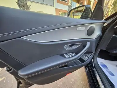 Mercedes-Benz E 300 2020 - 29980 EUR, 140000 km - AUTO.MOTO.pt - 140000km - foto 13 de 20