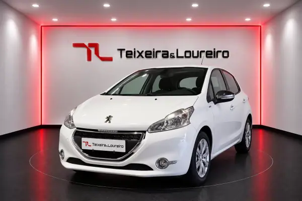Peugeot 208 2015