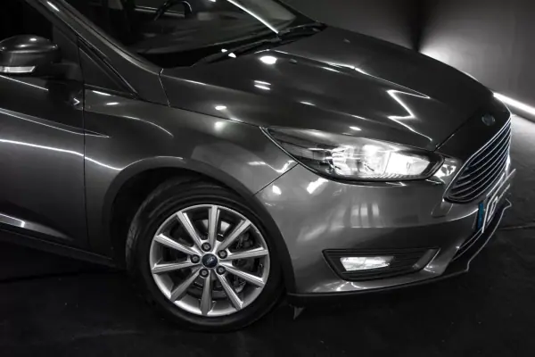Ford Focus SW 2016 — photo 3 of 13