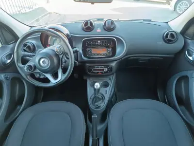 Smart ForFour 2016 - 10500 EUR, 66000 km - AUTO.MOTO.pt - 66000km - foto 15 de 25