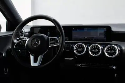 Mercedes-Benz A 250 2022 - 21990 EUR, 151000 km - AUTO.MOTO.pt - 151000km - foto 17 de 42