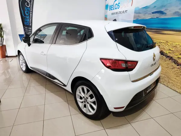 Renault Clio 2019 - 10990 EUR, 99000 km - AUTO.MOTO.pt - 99000km - foto 6 de 24