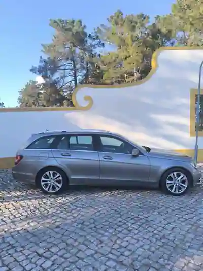Mercedes-Benz C 220 2011 - 12500 EUR, 160000 km - AUTO.MOTO.pt - 160000km - foto 14 de 15
