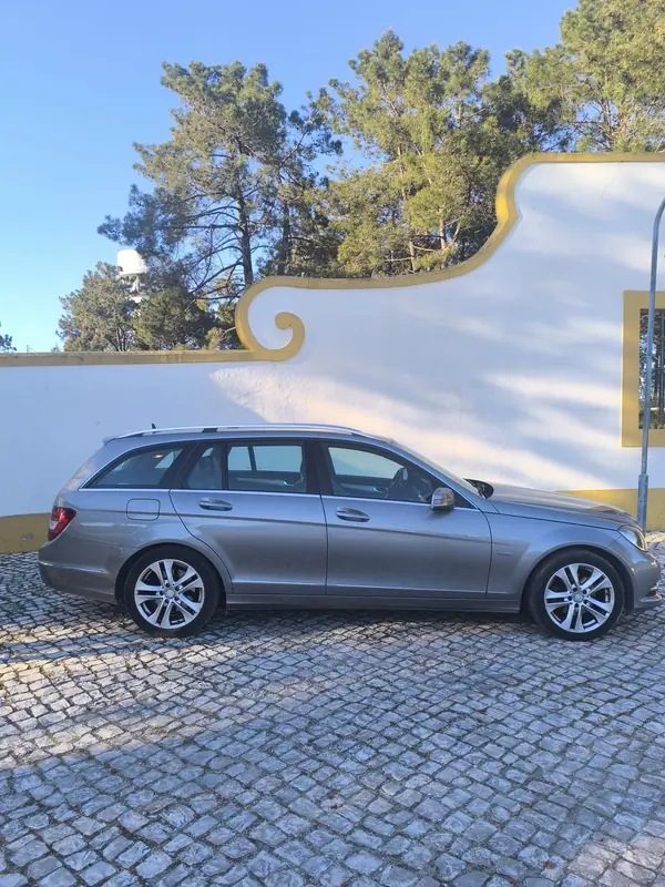 Mercedes-Benz C 220 2011 - 12500 EUR, 160000 km - AUTO.MOTO.pt - 160000km - foto 14 de 15