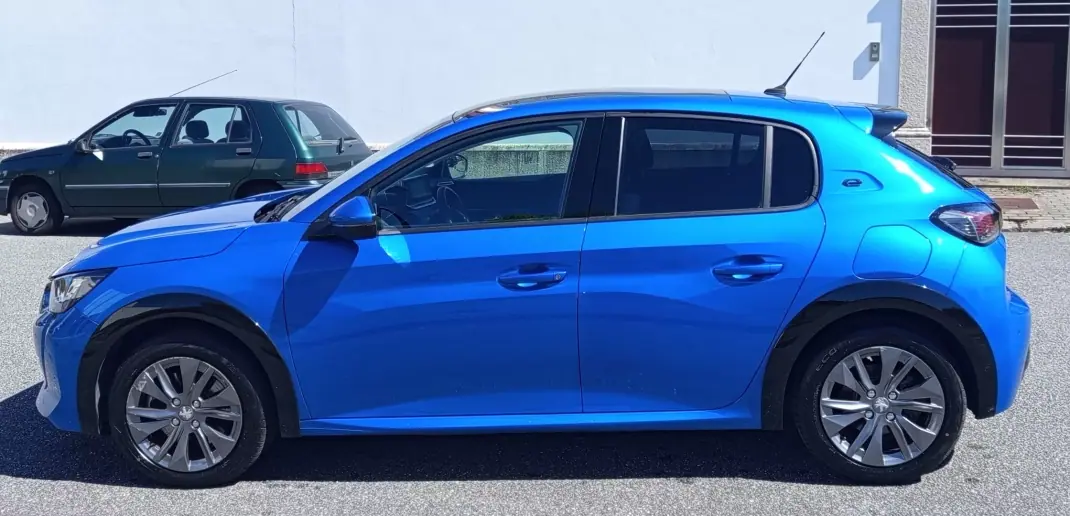 Peugeot e-208 2020 - 16990 EUR, 29400 km - AUTO.MOTO.pt - 29400km - foto 6 de 20