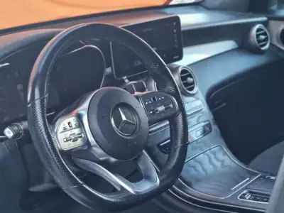 Mercedes-Benz GLC 220 2019 - 48500 EUR, 120000 km - AUTO.MOTO.pt - 120000km - foto 17 de 28