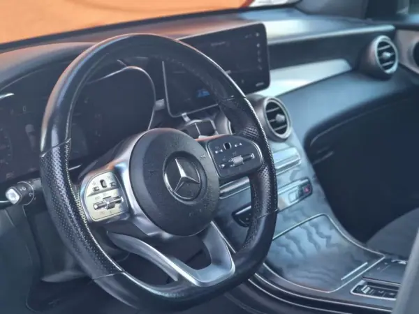 Mercedes-Benz GLC 220 2019 - 48500 EUR, 120000 km - AUTO.MOTO.pt - 120000km - foto 17 de 28