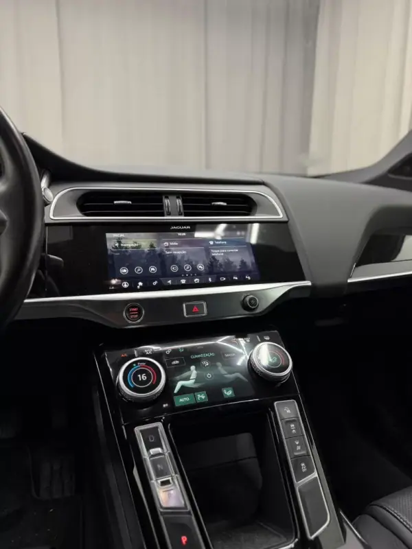 Jaguar I-Pace 2018 - 20999 EUR, 120000 km - AUTO.MOTO.pt - 120000km - foto 11 de 20