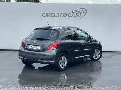 Peugeot 207 2011 - 5450 EUR, 211655 km - AUTO.MOTO.pt - 211655km - foto 3 de 24