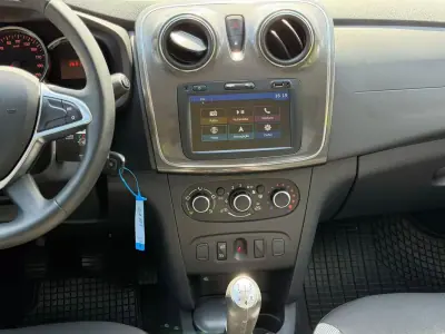 Dacia Sandero 2020 - 11900 EUR, 36911 km - AUTO.MOTO.pt - 36911km - foto 10 de 21