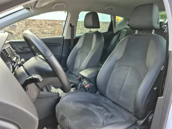 SEAT Leon 2014 - 13900 EUR, 222880 km - AUTO.MOTO.pt - 222880km - foto 14 de 21