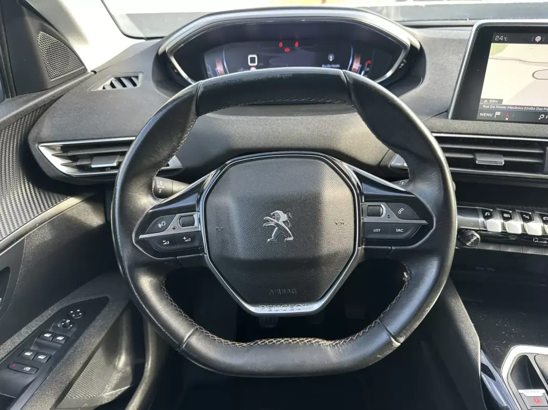 Peugeot 5008 2017 - 14900 EUR, 200000 km - 200000km - foto 31 de 63