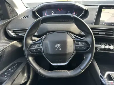 Peugeot 5008 2017 - 14900 EUR, 200000 km - AUTO.MOTO.pt - 200000km - foto 31 de 63