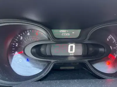 Renault Trafic 2018 - 13900 EUR, 128580 km - foto 5 de 7
