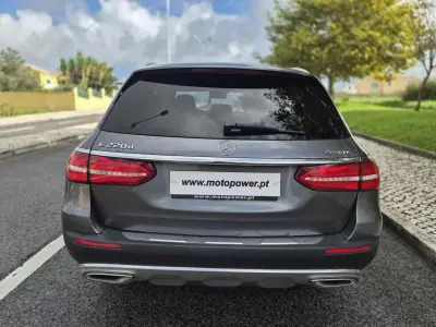 Mercedes-Benz E 220 2018 - 36980 EUR, 125000 km - AUTO.MOTO.pt - 125000km - foto 8 de 25