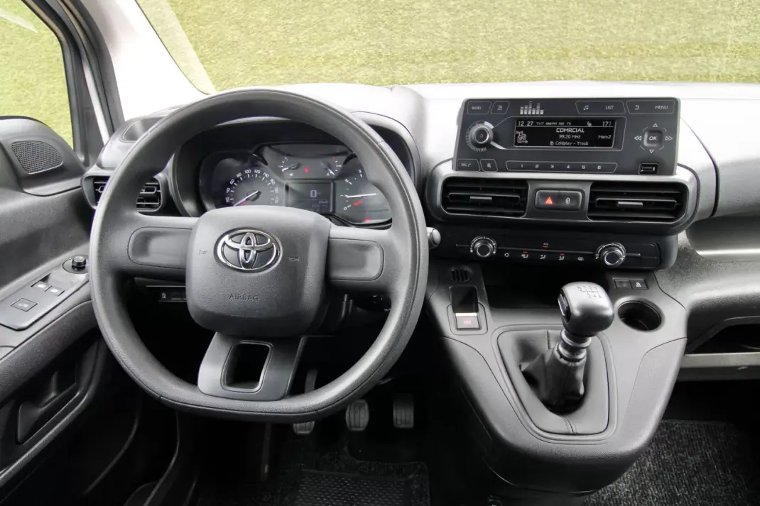 Toyota Proace City 1.5D L1 Comfort IVA DEDUTÍVEL 2022 - 14400 EUR, 159000 km - AUTO.MOTO.pt - 159000km - foto 3 de 26