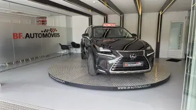 Lexus NX 300h 2018 - 31900 EUR, 78634 km - AUTO.MOTO.pt - 78634km - foto 10 de 65
